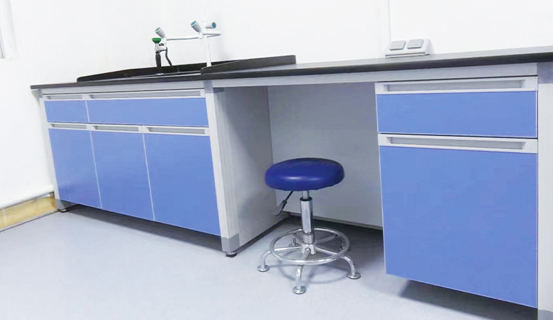 6鋁木實(shí)驗(yàn)臺(tái).jpg 6鋁木實(shí)驗(yàn)臺(tái).jpg